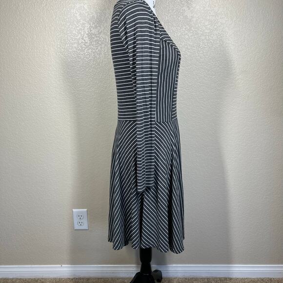 Modcloth Gray White Stripe Weekend Plans Skater Dress Ribbed Stretch Size L - Picture 6 of 15